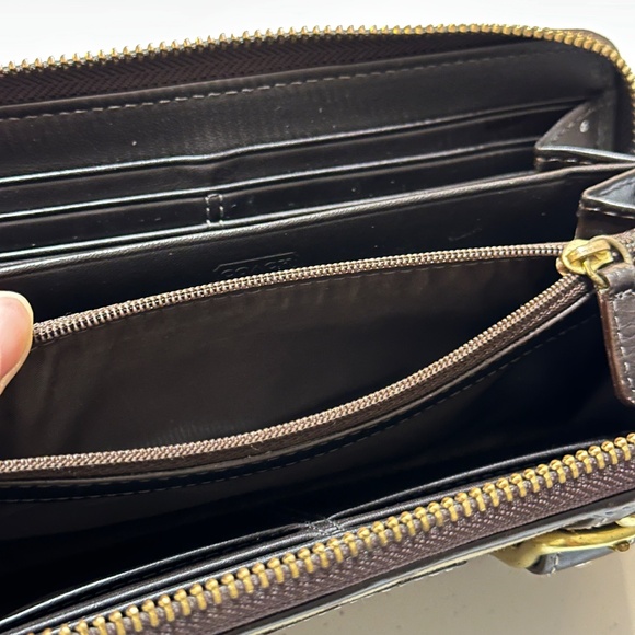 Brown Coach Wallet with Signature Pattern - Picture 10 of 11